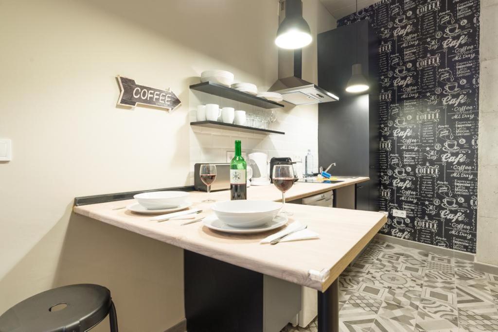 Historical Center Ollerias Apartment Malaga Bagian luar foto